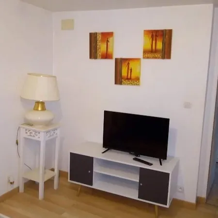 Apartment 2 Centre-ville De Mirecourt