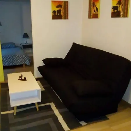 2 Centre-ville De * Mirecourt